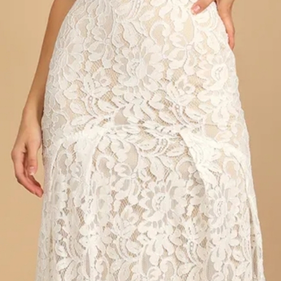 Lulu's flynn white lace maxi dress in ivory. - Picture 7 of 7